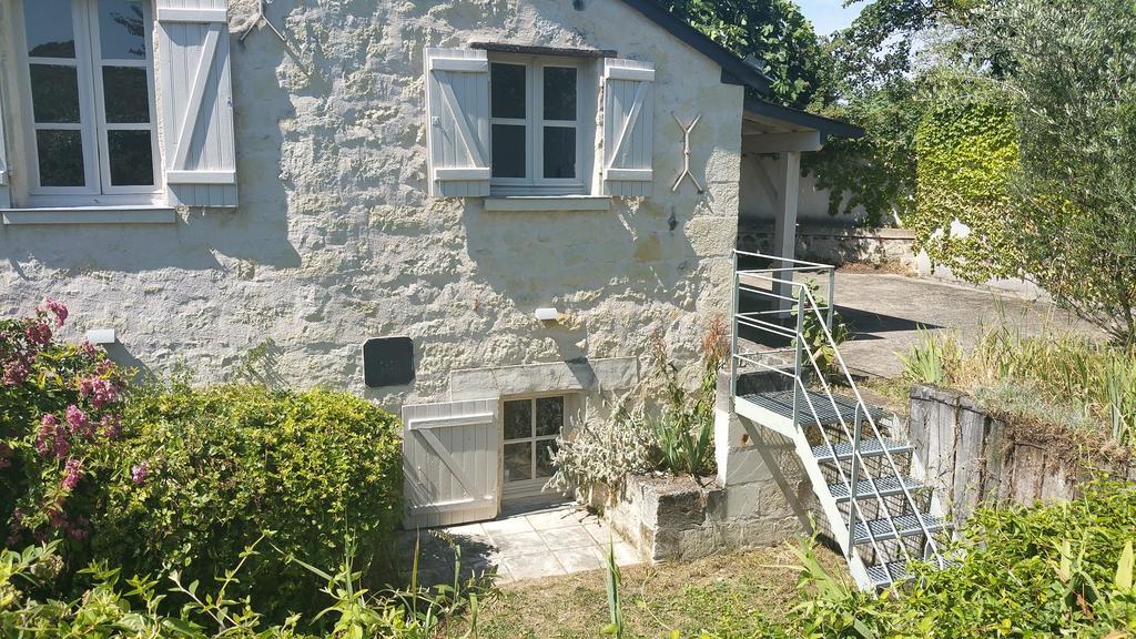 Gite Chateau De Chaintres Dampierre-sur-Loire ภายนอก รูปภาพ
